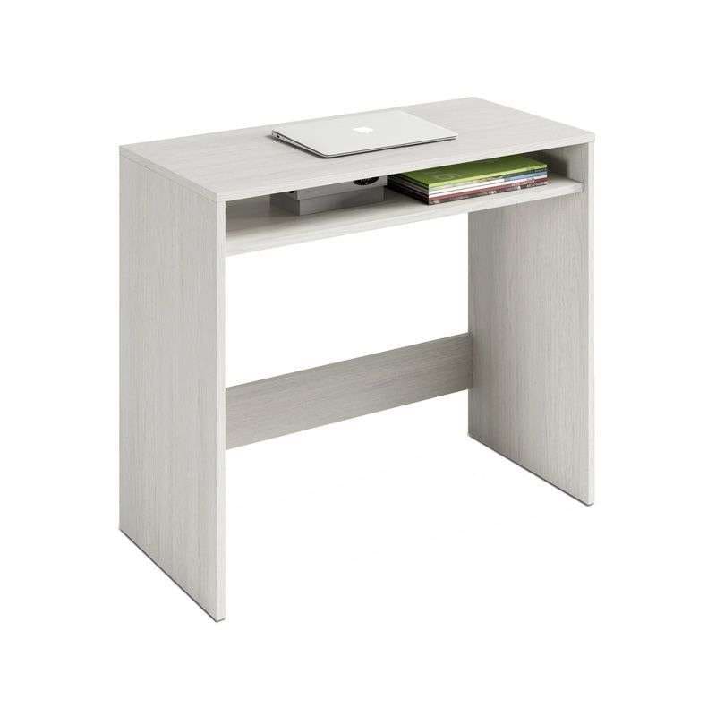 Mesa de escritorio en un fondo blanco con detalles